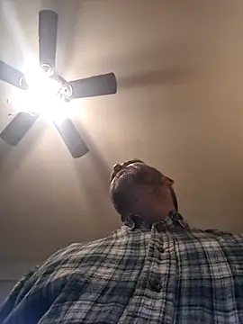 Snapshot of silkstroker6981 chatting on January 2026 11:19:01 PM silkstroker6981 online show from January 2026 11:19:01 PM