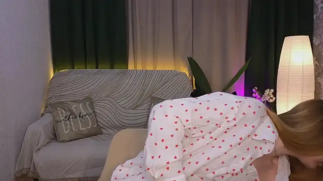 CarolynCohen   online show from January 2025 01:53:01 AM