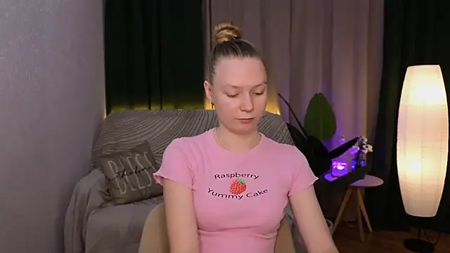 CarolynCohen   online show from January 2025 02:06:01 AM