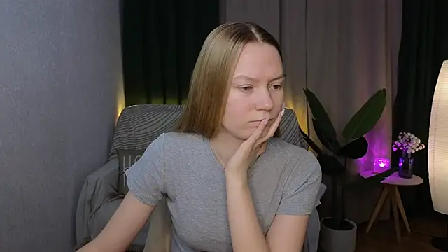 CarolynCohen   online show from February 2025 02:05:02 AM