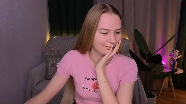 CarolynCohen   online show from March 2025 02:15:01 AM