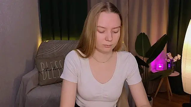 CarolynCohen   online show from March 2025 01:56:01 AM