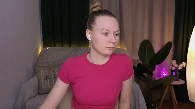 CarolynCohen   online show from March 2025 05:05:02 AM