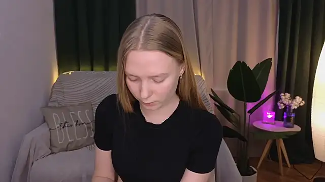 CarolynCohen   online show from March 2025 08:04:02 AM