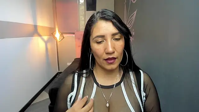 GiaFox  online show from February 2025 06:33:01 PM