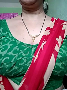 Snapshot of Rosy-B chatting on April 2026 09:47:02 AM Rosy-B online show from April 2026 09:47:02 AM