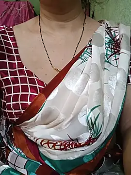 Snapshot of Rosy-B chatting on May 2026 12:28:02 AM Rosy-B online show from May 2026 12:28:02 AM