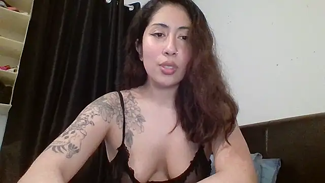 Snapshot of LorenaAnderson chatting on February 2025 09:11:02 PM LorenaAnderson online show from February 2025 09:11:02 PM