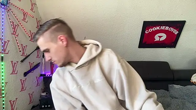 Cookieboy88 online show from April 2026 04:23:01 PM