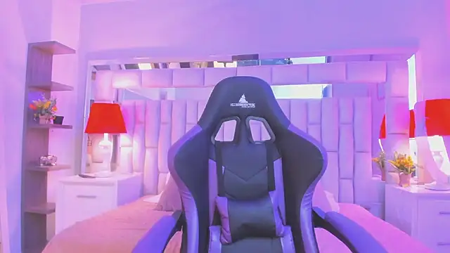 mariiahneedles online show from February 2026 04:30:02 AM