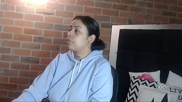 salome  hills1 online show from January 2025 02:32:02 PM