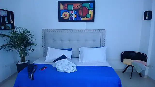 Chiqui milk  online show from February 2025 07:21:01 PM