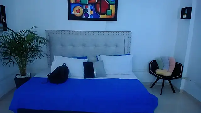 Chiqui milk  online show from February 2025 07:23:01 PM