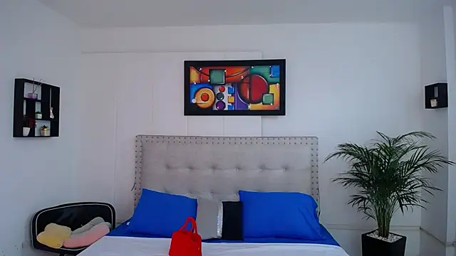 Chiqui milk  online show from March 2025 07:10:02 PM