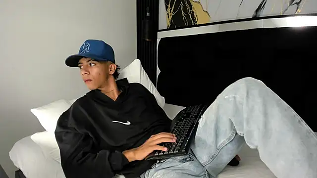 dikey 62 online show from December 2024 01:21:01 AM