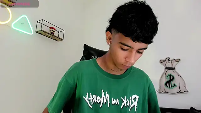 dikey 62 online show from February 2025 08:34:02 PM