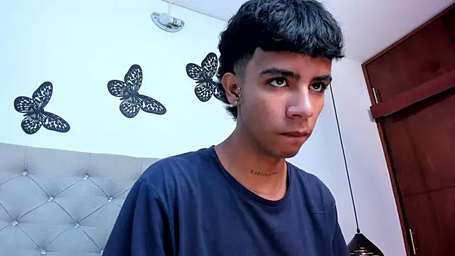 dikey 62 online show from February 2025 07:42:01 PM