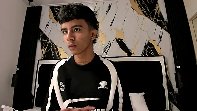 dikey 62 online show from February 2025 11:36:02 PM