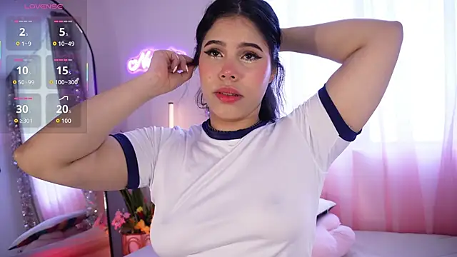 Natasha  Sccott online show from February 2026 04:03:02 PM