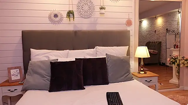 LinaReese online show from December 2024 10:39:02 AM