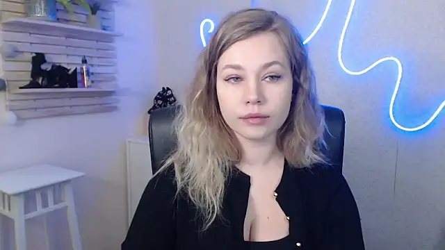 holly xglam online show from January 2025 03:11:02 AM