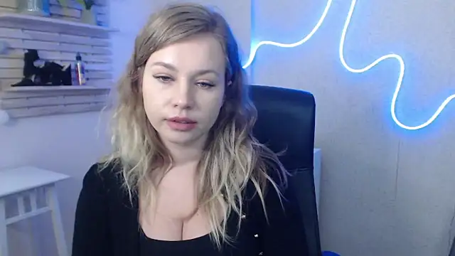 holly xglam online show from January 2025 09:13:02 AM