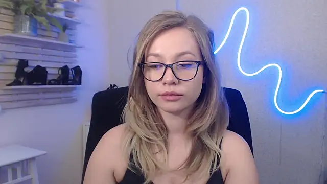 holly xglam online show from January 2025 06:20:02 AM