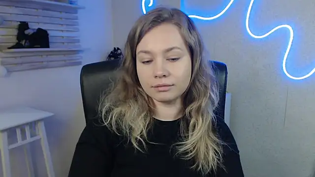 holly xglam online show from February 2025 07:33:02 AM