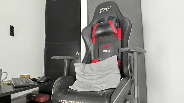 sergiio mesa27 online show from November 2025 02:49:01 PM