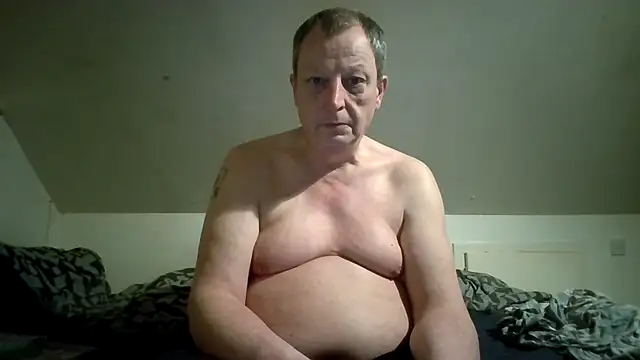 Snapshot of chubbybear2cum chatting on April 2026 12:28:01 AM chubbybear2cum online show from April 2026 12:28:01 AM