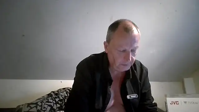 Snapshot of chubbybear2cum chatting on May 2026 01:58:02 AM chubbybear2cum online show from May 2026 01:58:02 AM
