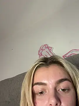 IrishTeenBarbie69 online show from February 2025 10:29:02 PM