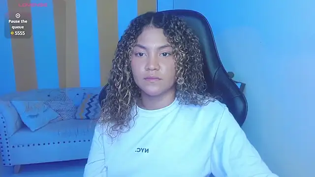 Cristal War online show from February 2025 11:26:01 PM