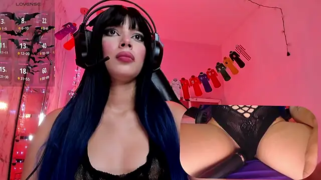 SweetieCloe  online show from July 2026 01:49:01 PM