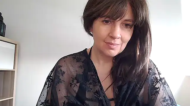 Ella Next Door online show from January 2026 01:05:02 PM