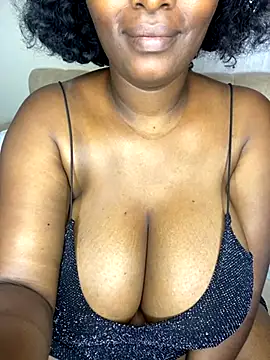 Snapshot of Naughty-sonia2 chatting on November 2025 10:31:02 PM Naughty-sonia2 online show from November 2025 10:31:02 PM