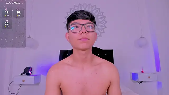 CodyTwink online show from September 2025 01:43:02 PM