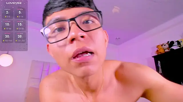 CodyTwink online show from April 2026 06:27:02 PM