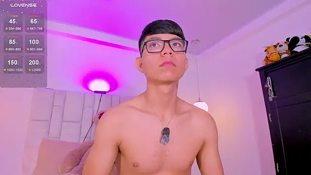 CodyTwink online show from April 2026 01:29:02 PM