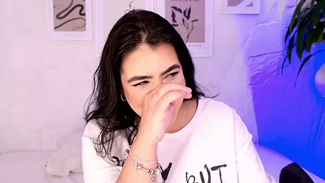 Harmonybabe  online show from November 2025 07:49:02 PM