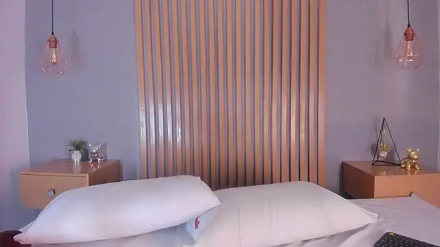 aisha h  online show from October 2025 09:04:02 PM