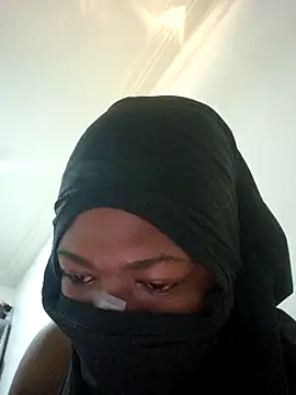 longD157 online show from October 2025 02:21:02 PM