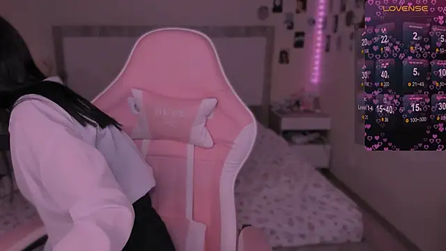 CoddleWeeper  online show from December 2024 10:32:01 AM