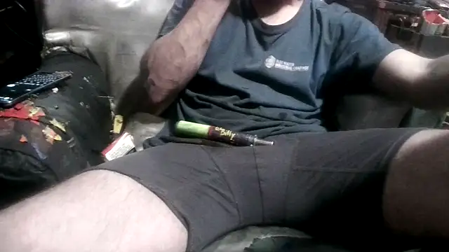 Snapshot of robeaulieu02 chatting on January 2025 10:08:02 AM robeaulieu02 online show from January 2025 10:08:02 AM