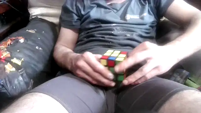 Snapshot of robeaulieu02 chatting on January 2025 04:24:01 PM robeaulieu02 online show from January 2025 04:24:01 PM