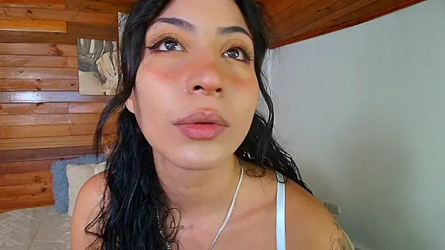 amber curly online show from March 2026 05:18:01 PM