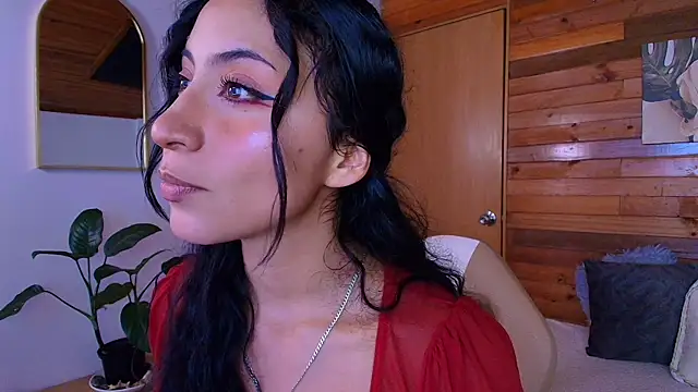 Snapshot of amber_curly chatting on April 2026 09:32:02 PM amber curly online show from April 2026 09:32:02 PM
