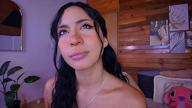 Snapshot of amber_curly chatting on May 2026 08:06:01 PM amber curly online show from May 2026 08:06:01 PM