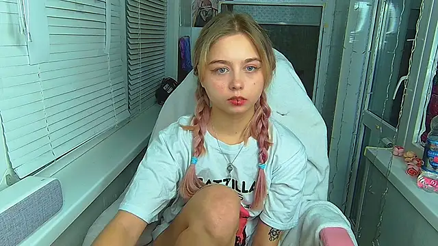 Olivka Grr online show from January 2025 02:25:01 PM