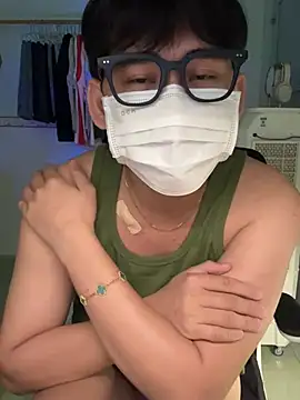 Snapshot of MinhTuanLive chatting on March 2025 01:41:01 PM MinhTuanLive online show from March 2025 01:41:01 PM